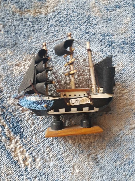 sandaly nowe torebki srebro kosmetyki plecak ramka statek