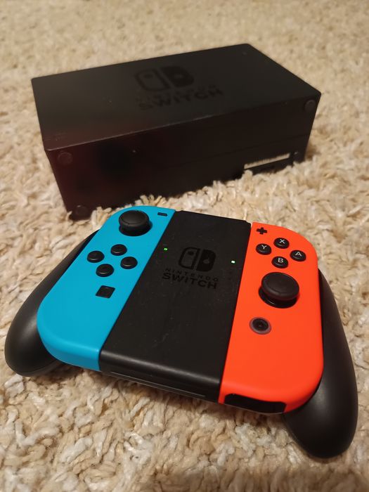 Nintendo Switch Desbloqueada + Cartão SD 128GB Carcavelos E Parede • OLX.pt