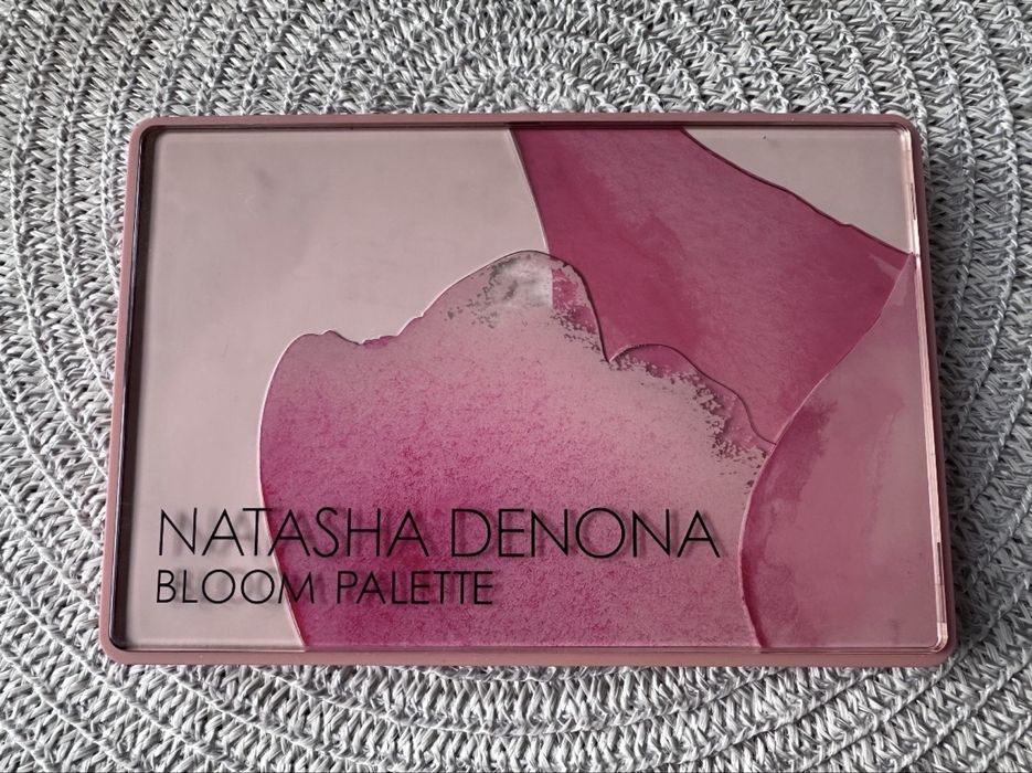 Duża paleta cieni do powiek Bloom Palette Natasha Denona