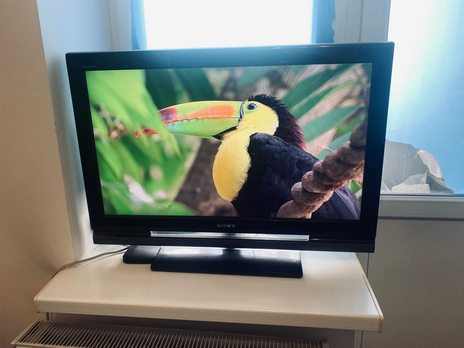 Телевізор Sony Bravia 32 дюйми та приставка Xiaomi Mi Box Smart TV
