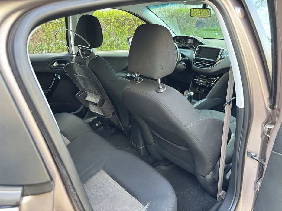 Peugeot 208 1.2 АКПП
