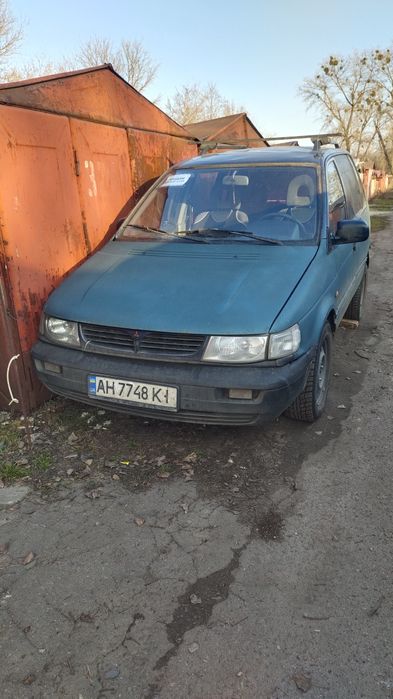 Продам Мицубиси Спейс Рунер