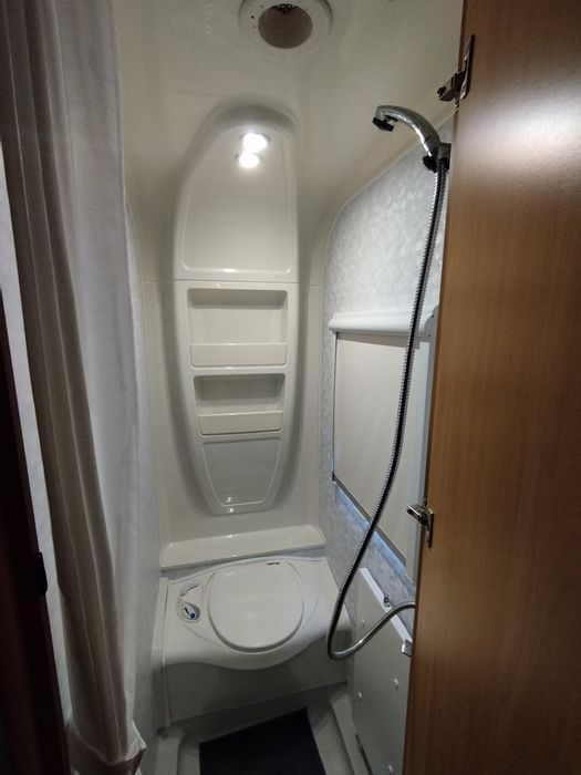 Adria 743 UT przyczepa 7-9 osób+ Isabella namiot