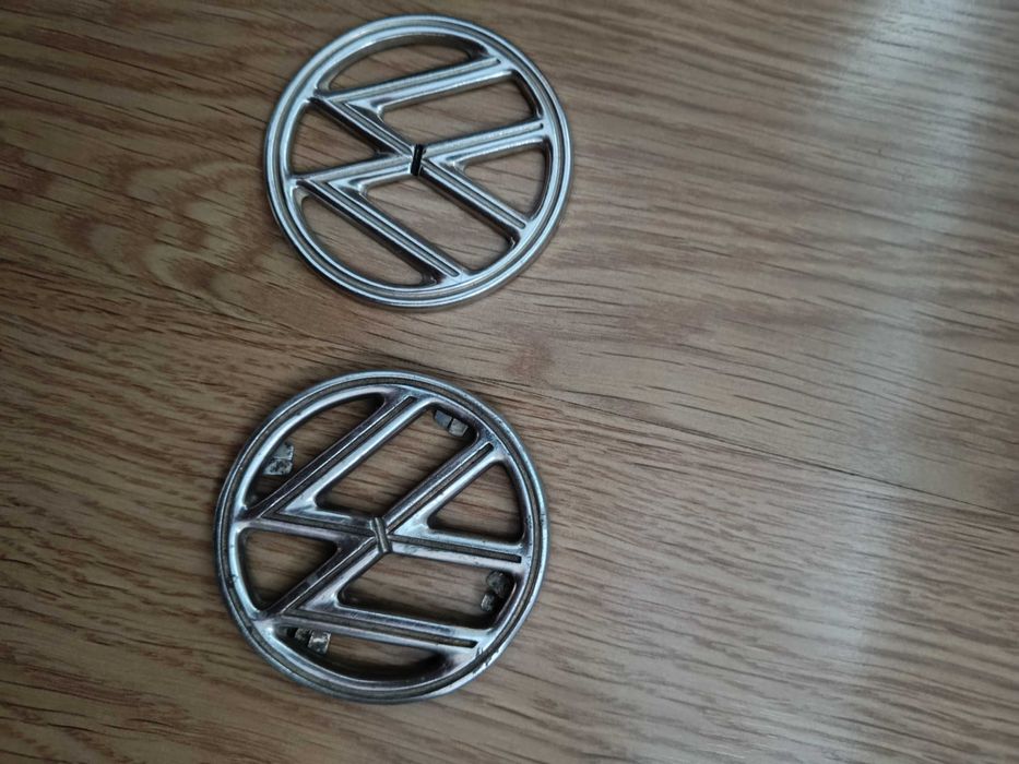 Vendo símbolos de marcas de automóveis