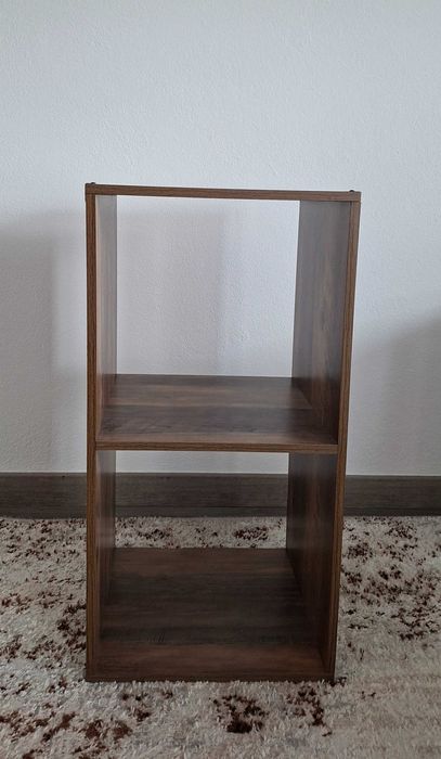 2 estantes modulares iguais