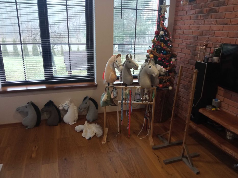 hobby horse stajnia komplet konie