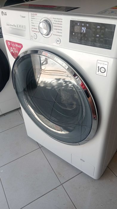 Máquina de lavar roupa LG 9 kg como nova