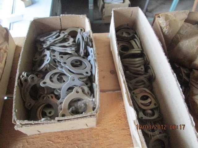 Фіксатор транзистора П214 - П210 до радіатора.