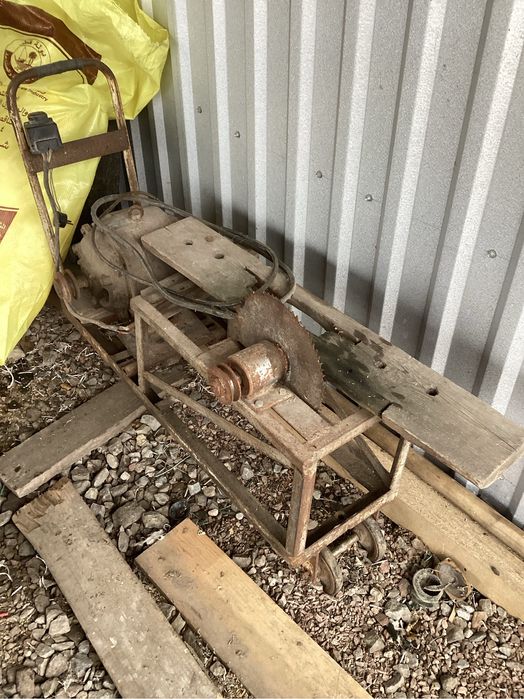 Станок деревообробний , циркулярка