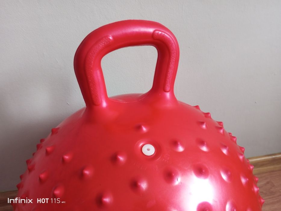 Piłka skoczek dla dziecka rehabilitacyjna