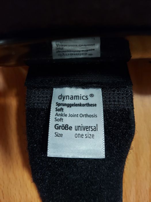 Orteza stawu skokowego DYNAMICS uniwersalna , stabilizator