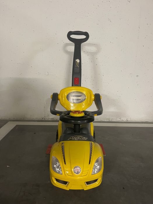 Jeździk samochodzik dla dziecka