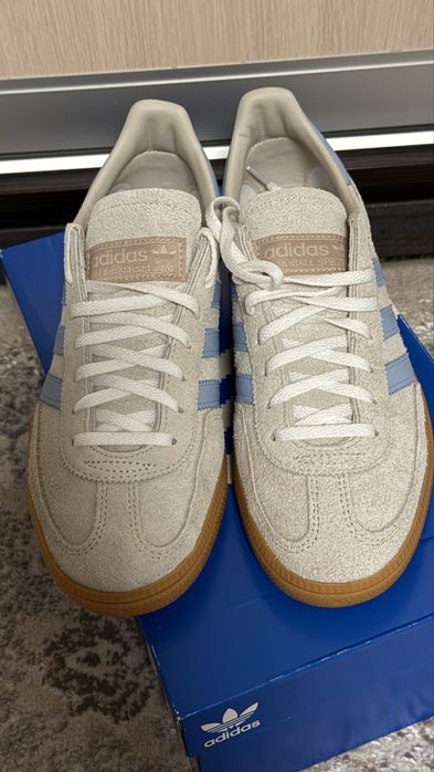 Продам кросівки adidas Handball  spezial
