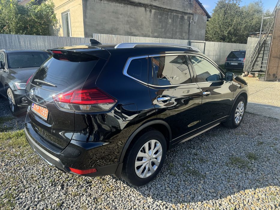 Продам Nissan Rogue 2017