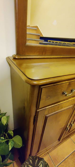 Aparador em castanho