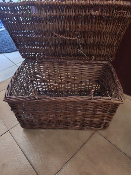 Cestas de piquenique antigas