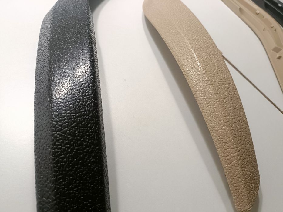 Pegas de porta interiores BMW X1 E84  Direta/Esquerda (10-16)