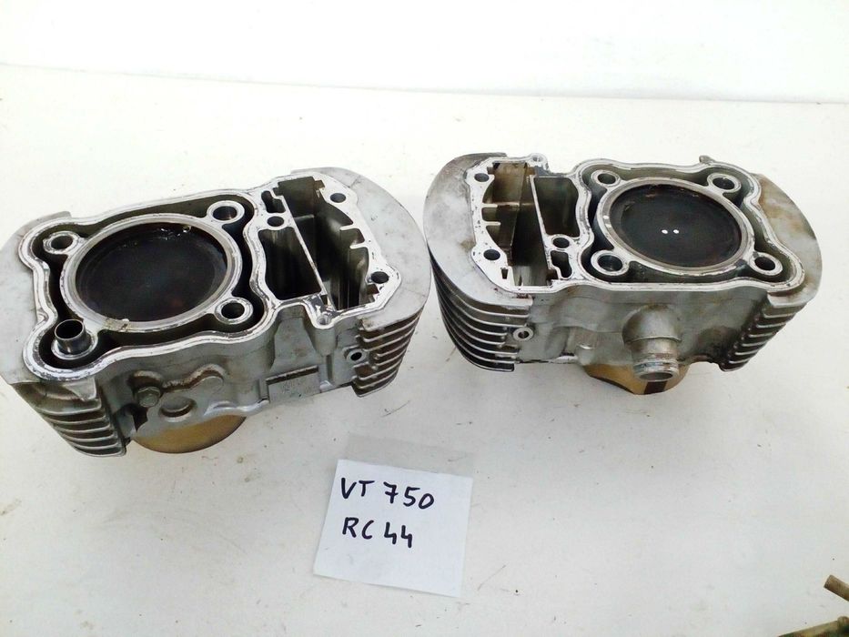 Honda vt 750 shadow RC44 cylindry tłoki komplet tłok cylinder