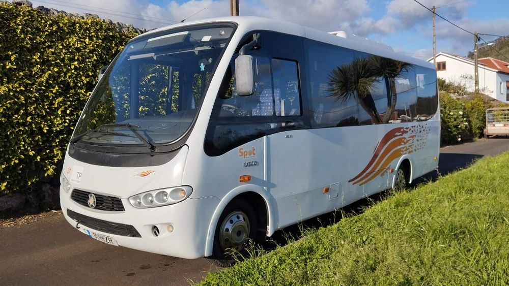 Mini bus com Poucos Km