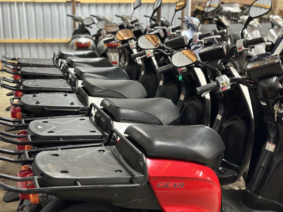 Скутер, мопед Yamaha Gear з контейнера.