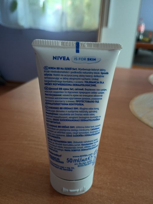 Nowy BB krem NIVEA odcień jasny light skin tone  50ml