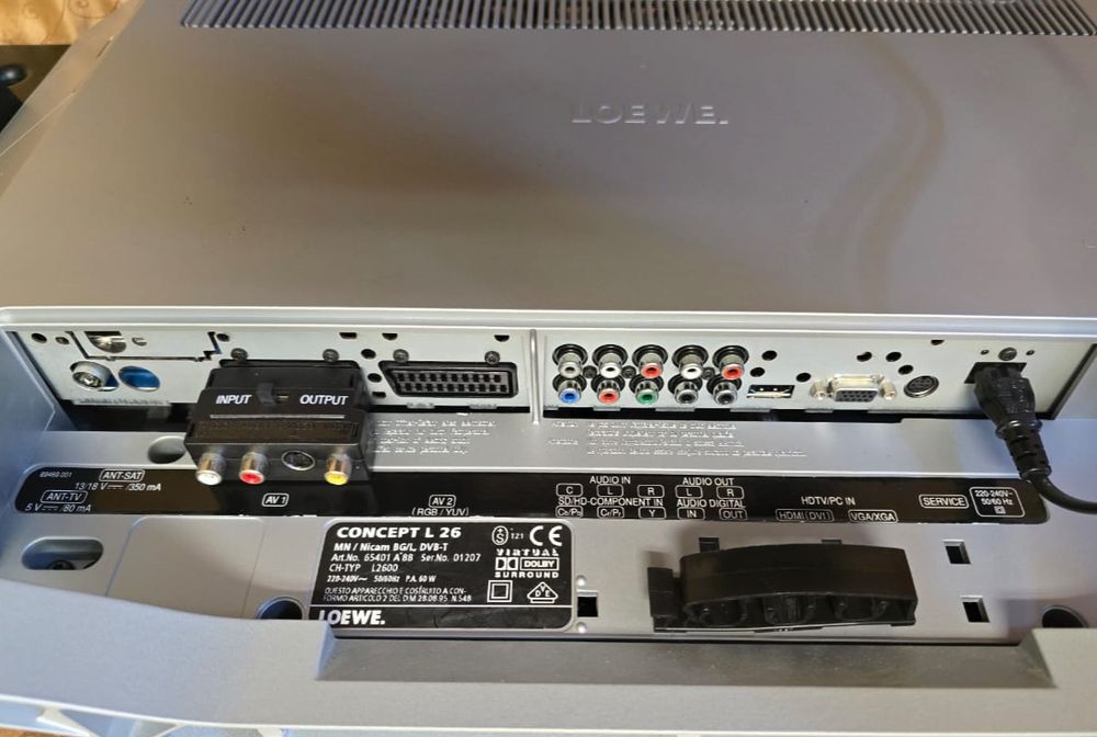 Телевизор Loewe Concept L 26 (66 см)