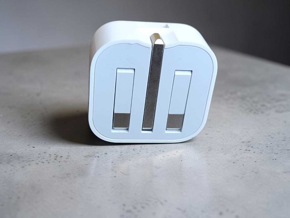 Оригінальний адаптер живлення Apple USB 5W (A1552) — Folding Pins Edition