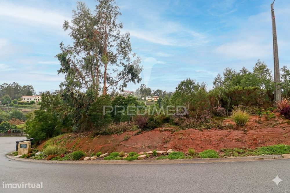 Terreno para construção de 8 moradias em Águeda
