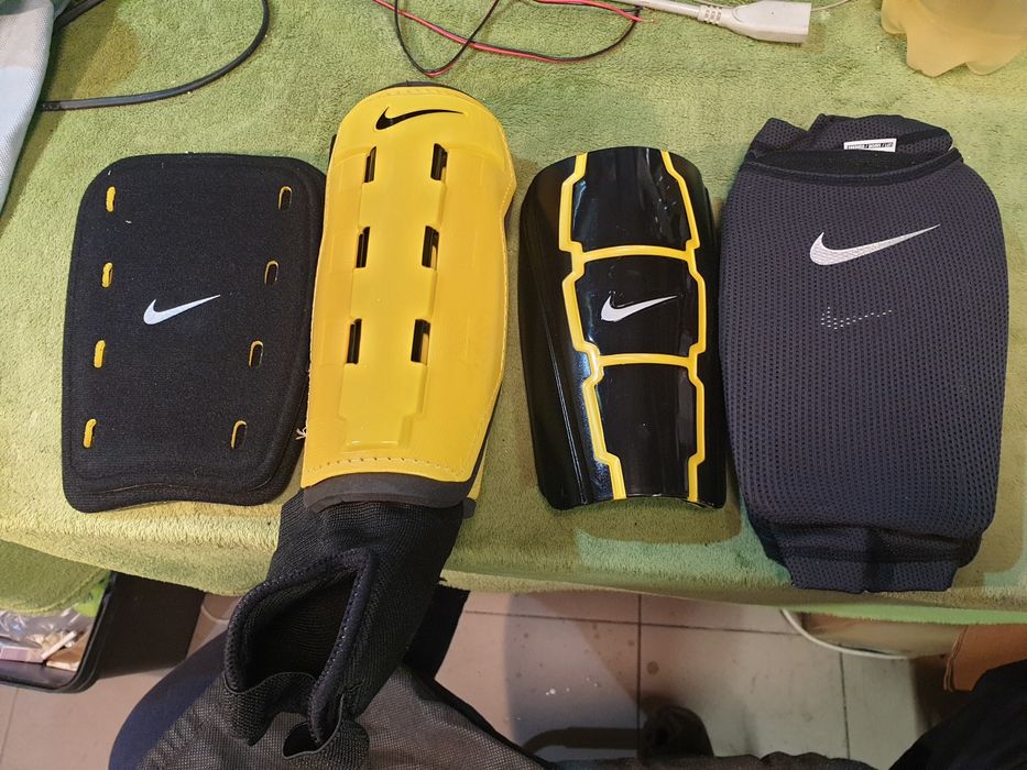 NIKE nakolanniki, ochraniacze, wkładki.