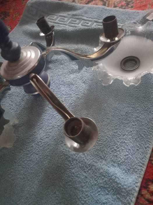 Продам люстру недорого