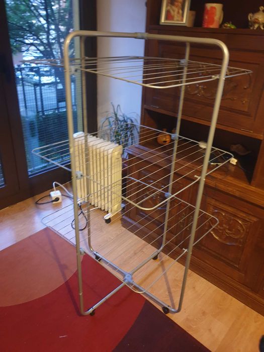 Estendal de roupa quadrado e desmontável