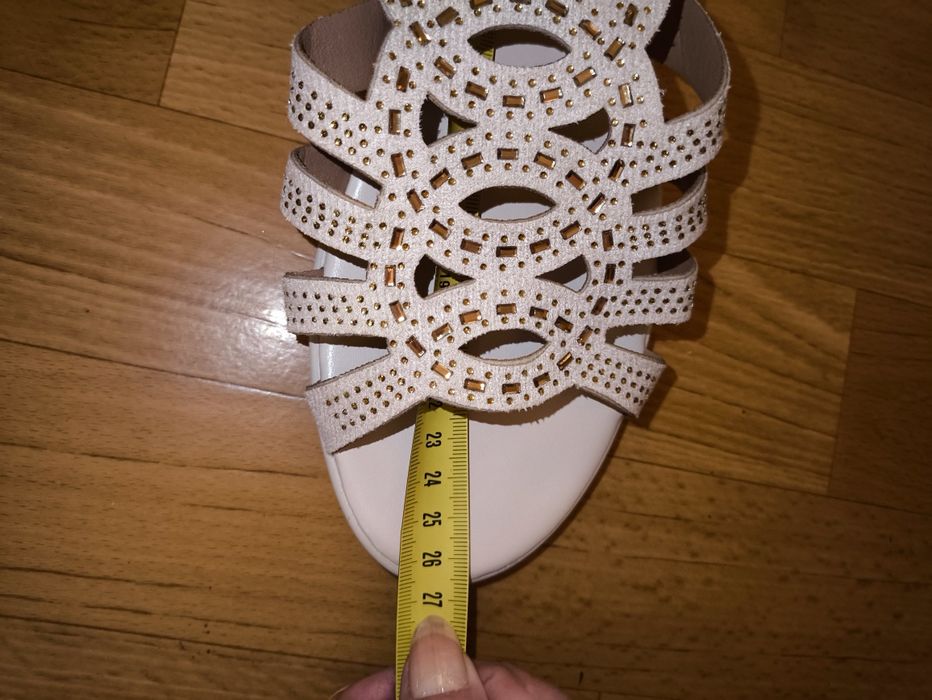 Sprzedam nowe buty