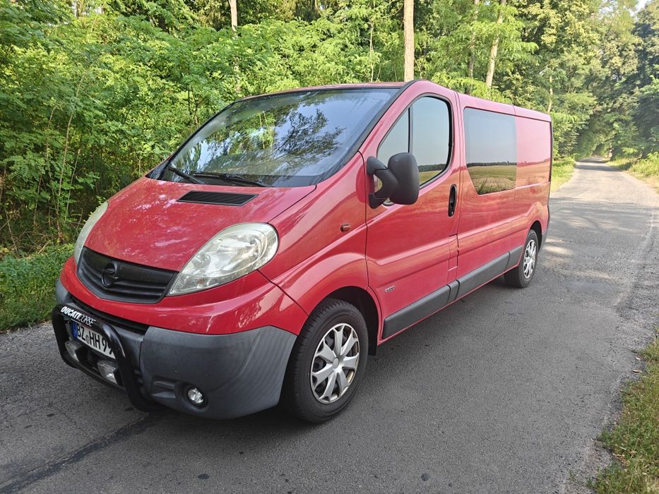 Opel Vivaro 2.0 Diesel 115 KM Klimatyzacja  6 osobowy Long Hak