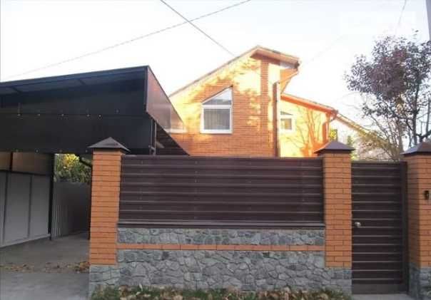 Півбудинку на Таращанському масиві