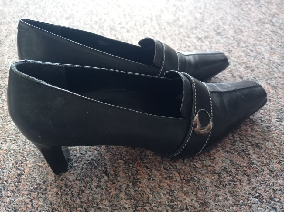 Damskie czarne rozmiar 6