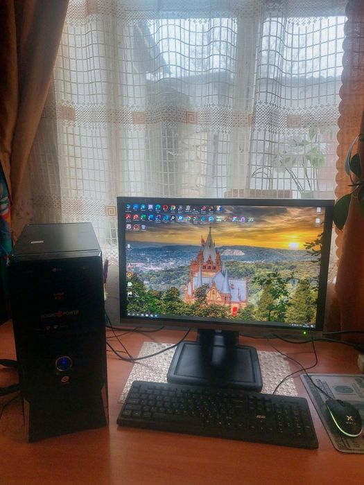 Продам компьютер монитор клавиатуру