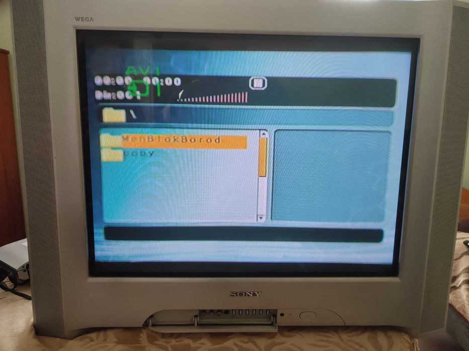 Телевізор Sony (27,5'', 70см)