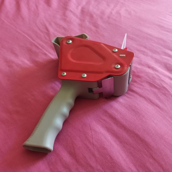 Диспенсер для скотчу