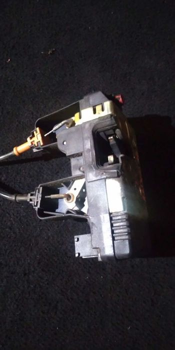 Fecho T.E Opel Astra G Caixa (F70)