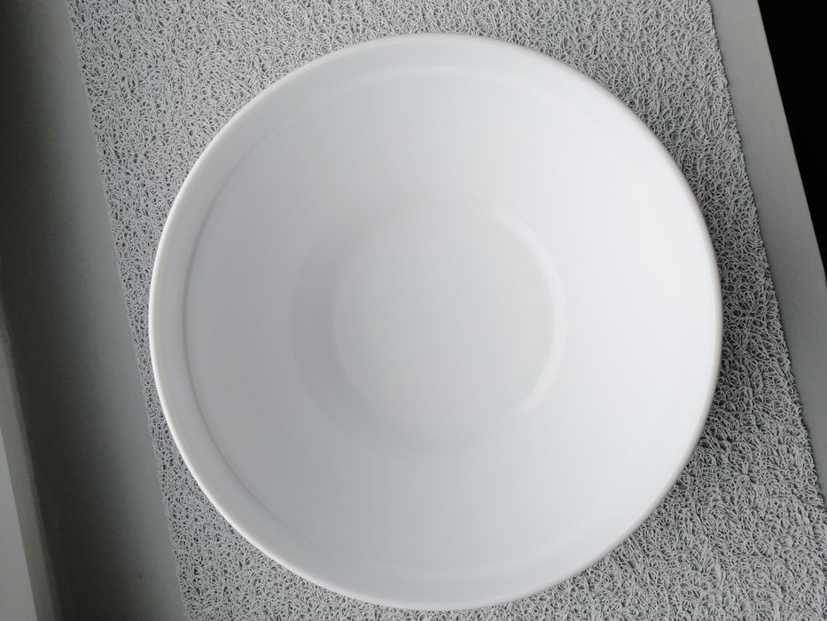 Салатник круглый.