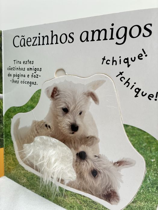 Livros Toca e Sente com texturas Caezinhoa e Gato Gaspar