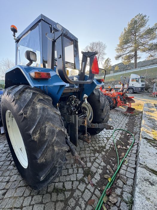 New Holland TS100