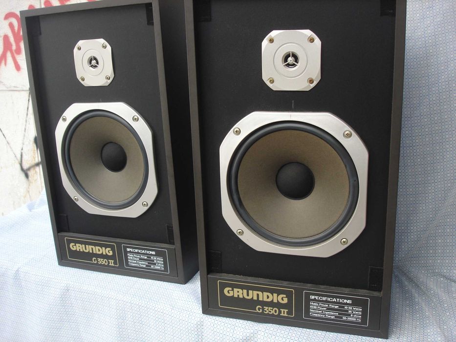 Colunas GRUNDIG de 2 vias G-350 ll