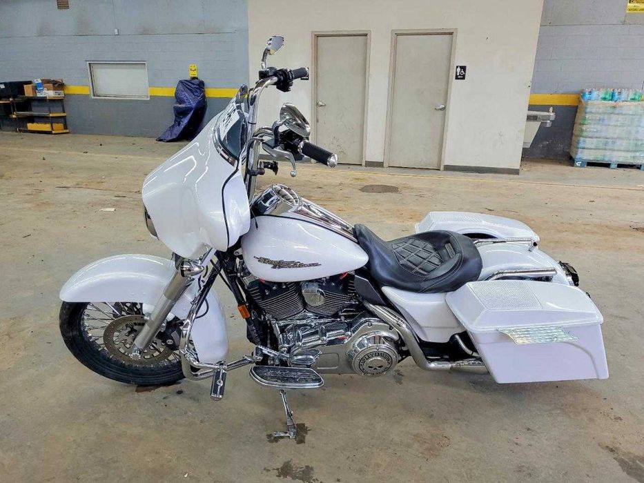 2008 Harley-Davidson FLHX
