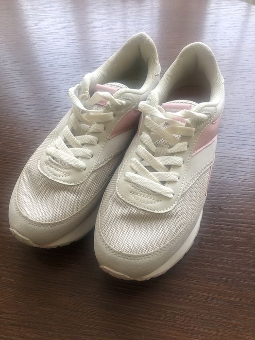 Кросівки жіночі Sprandi 38 розмір