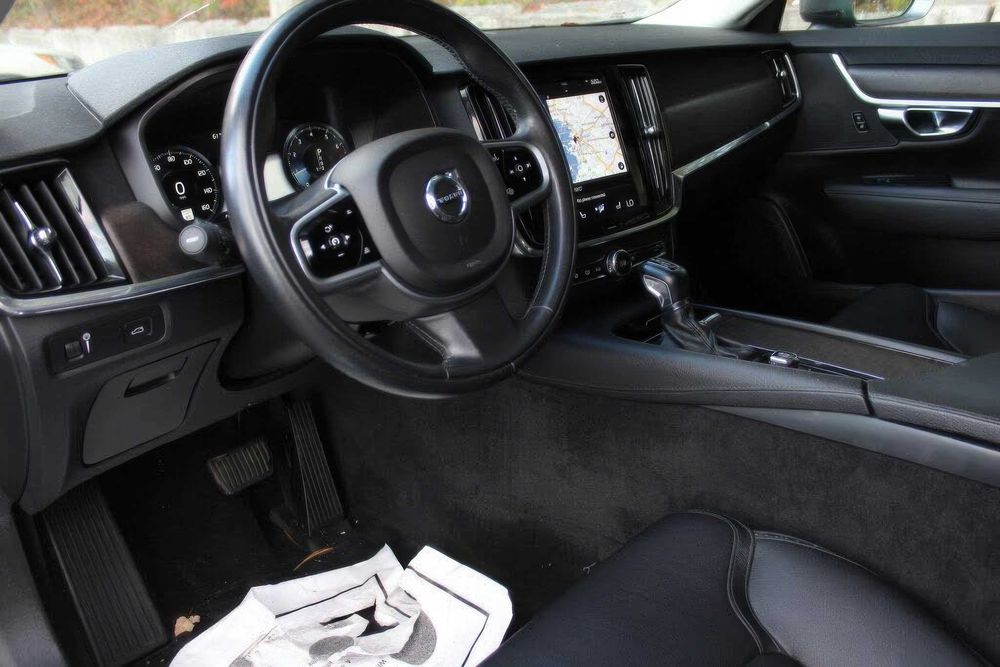 Volvo V90 Cross Country T6      2019