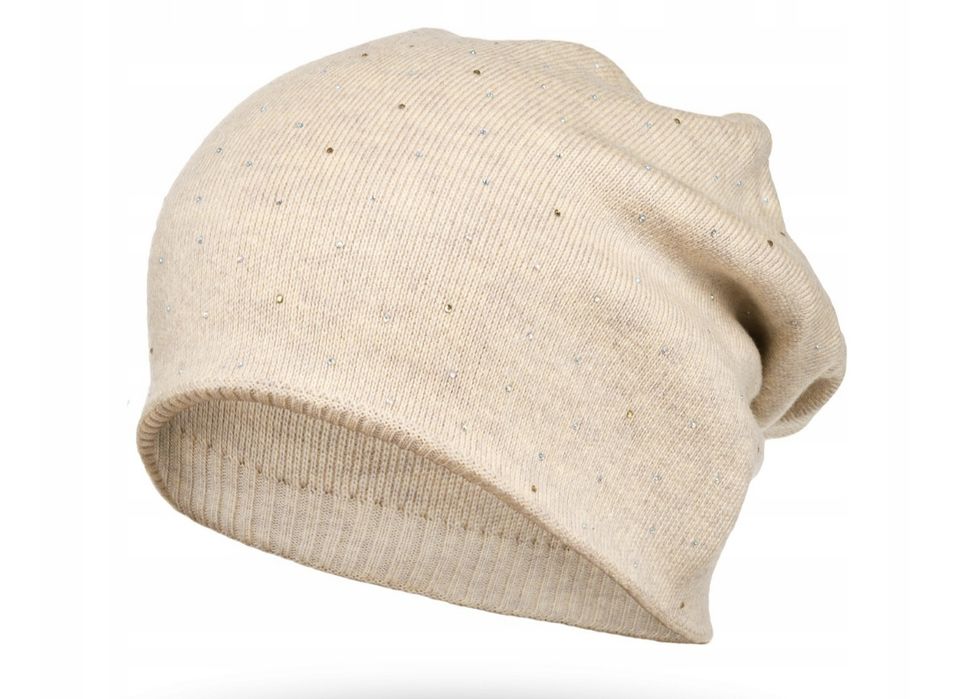 Czapka z kryształkami