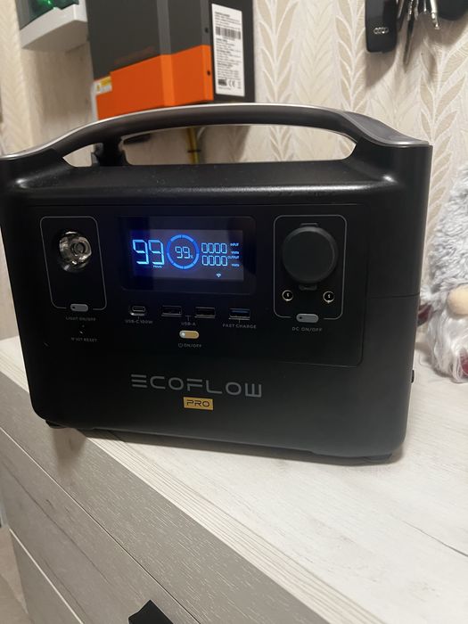 Зарядна станція Ecoflow river pro