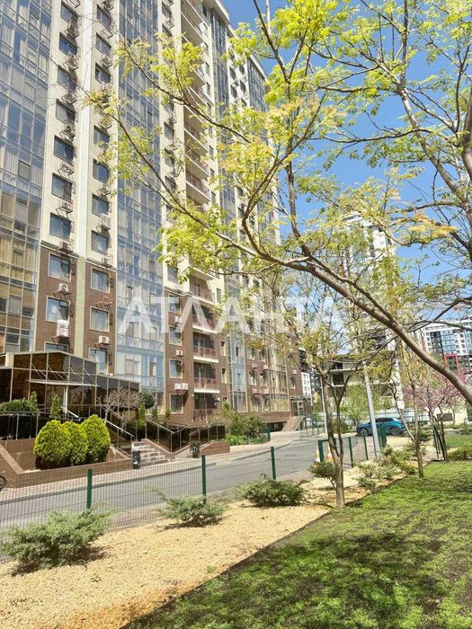 В продаже 3-х к.квартира -99.3 м2  Таирова  15 Жемчужина  Е-Видновленя