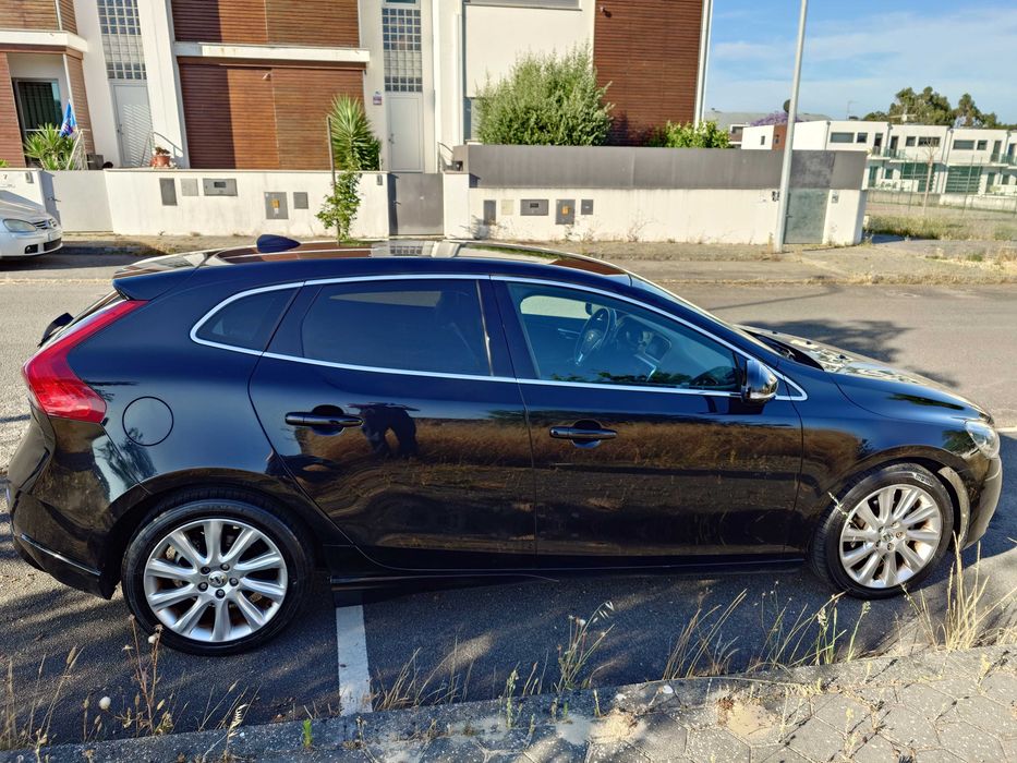 Volvo V40 1.6 Summon